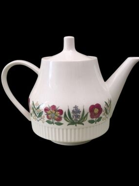 Vintage Villeroy & Boch "Year 70" Floral Teapot – Mid-Century Modern Luxembourg